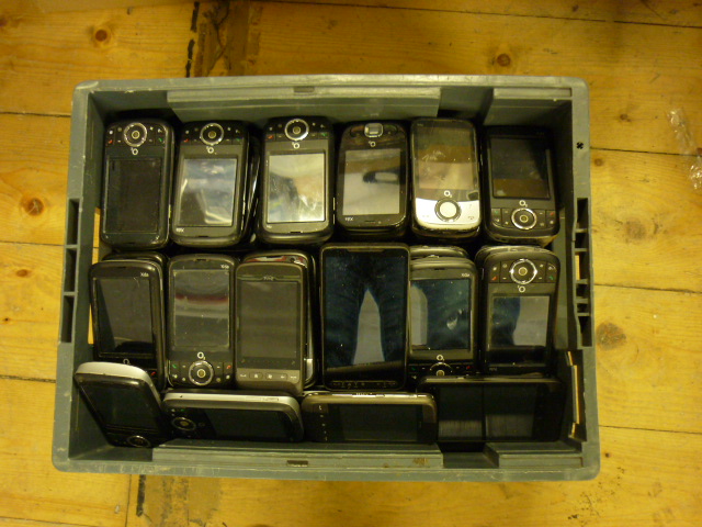 Mix of 123 Untested Mobile Phones Used