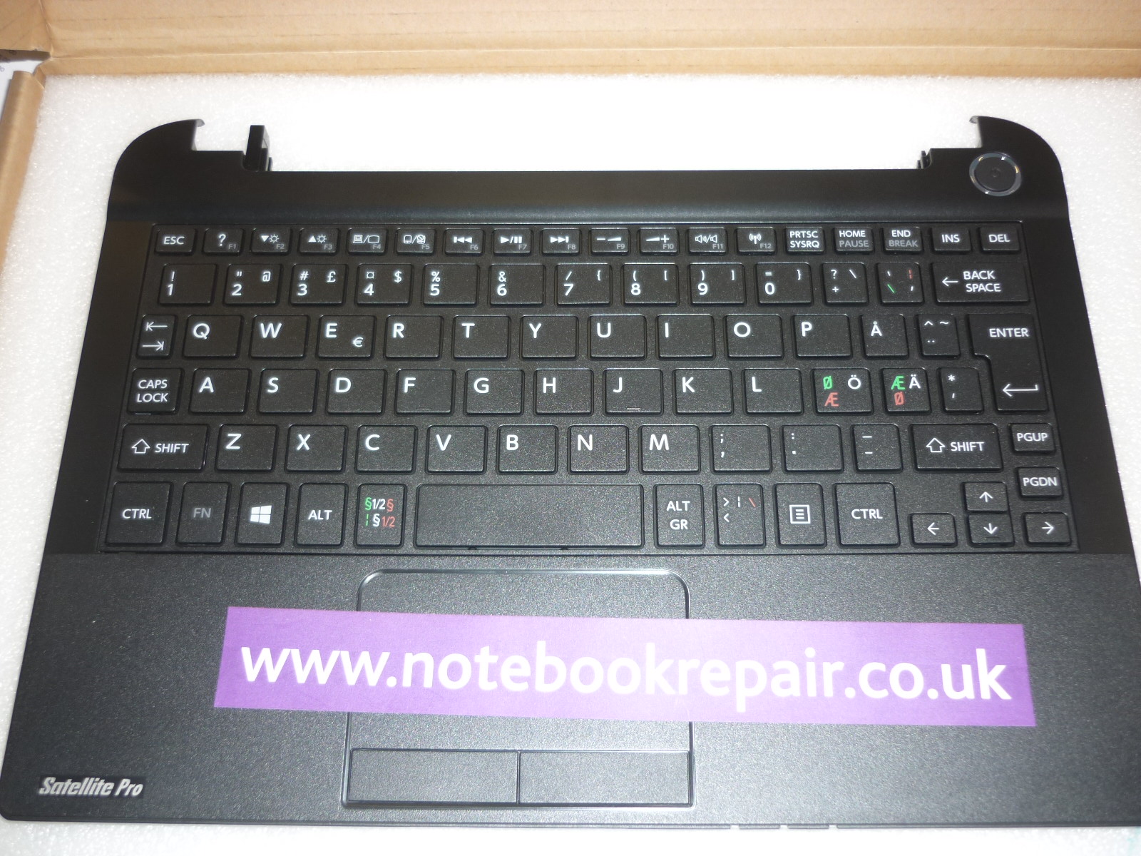 NB10t palmrest with UK Keyboard